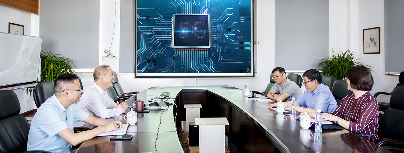 區(qū)稅務(wù)局領(lǐng)導(dǎo)蒞臨我司視察指導(dǎo)工作(圖1)